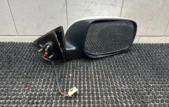 Toyota Camry Front door electric wing mirror E11026127 E11036127
