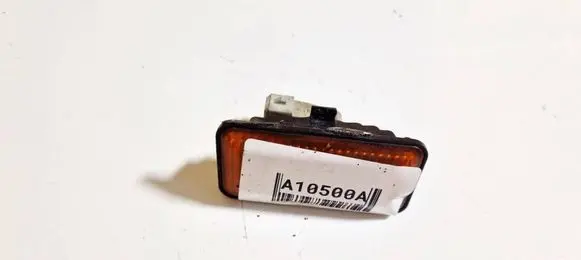 Front fender indicator light