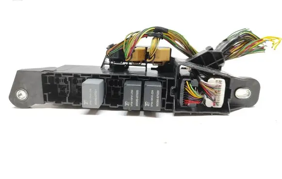 Toyota C-HR I Fuse module 71547921