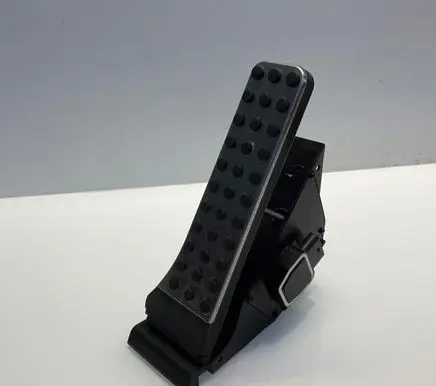 Mercedes-Benz E W212 Accelerator throttle pedal A2043000004 0073 060709