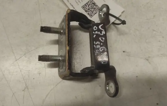 Volvo V50 Tailgate/trunk/boot hinge