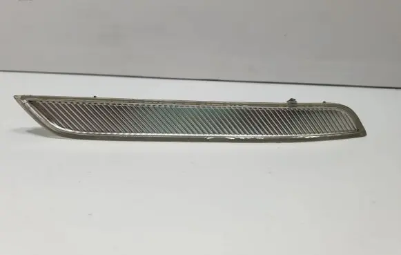 BMW X6 E71 Front reflector 7187088 63147187088