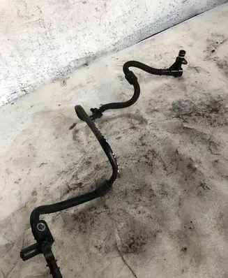 Volkswagen Touran III Vacuum line/pipe/hose 04l129456e