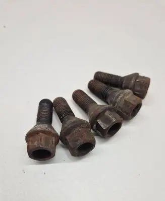 BMW 5 E60 E61 Nuts/bolts 