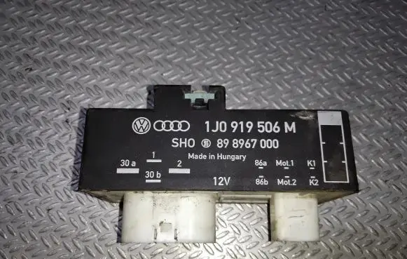 Skoda Fabia Mk1 (6Y) Coolant fan relay 1J0919506M