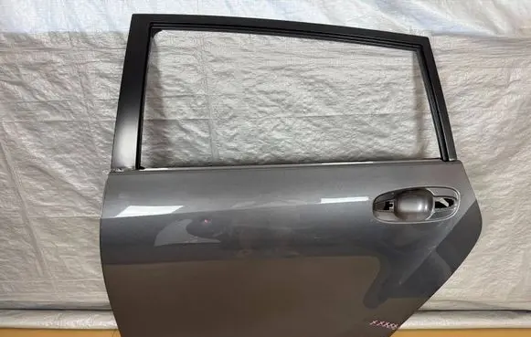 Toyota Verso Rear door TOYOTAVERSOII