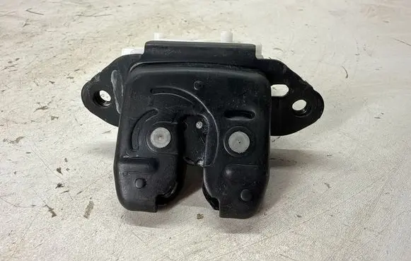 Infiniti QX30 Loading door lock 905025DA0C