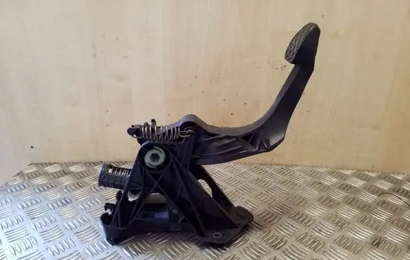 Clutch pedal