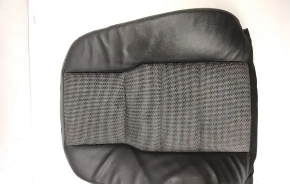 Mercedes-Benz C W204 Other seats 20251210HCR0944