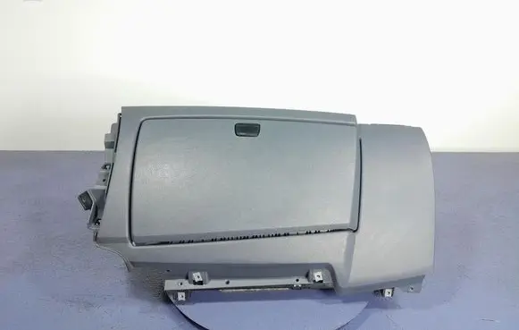BMW 1 E81 E87 Glove box