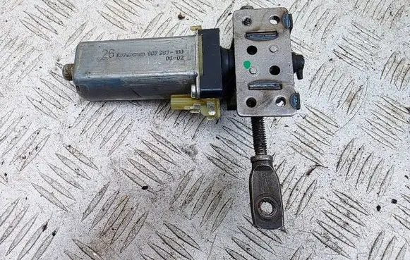 Mercedes-Benz S W221 Seat adjustment motor 0390203255 907392100