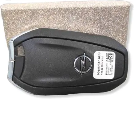 Opel Astra L Ignition key/card 9840153280