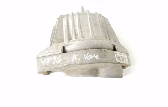 Mercedes-Benz SLK R172 Engine mount bracket A1722401317