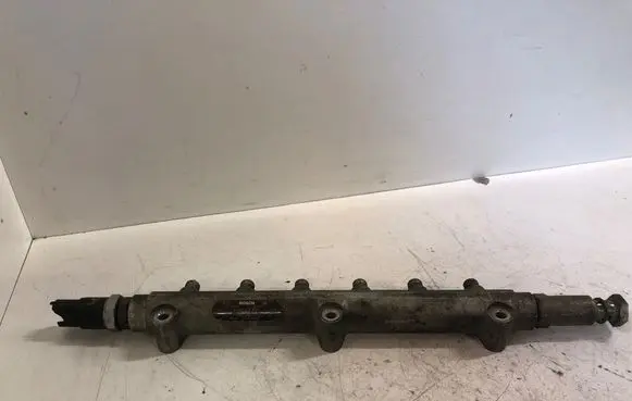 Volvo S70 V70 V70 XC Fuel main line pipe 001729 8658252 0445215010