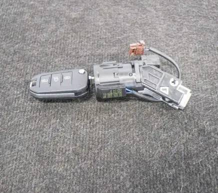 Peugeot 208 Ignition lock 9663123380 9673257480