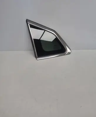 Nissan Qashqai Rear side window 43R001595