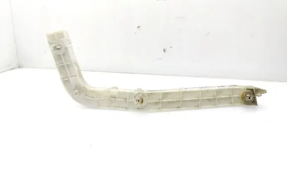 Suzuki Grand Vitara II Rear bumper mounting bracket
