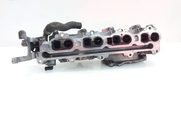 Mercedes-Benz B W245 Intake manifold A6400901337