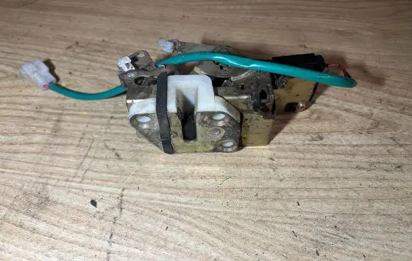 Mazda Demio Rear door lock