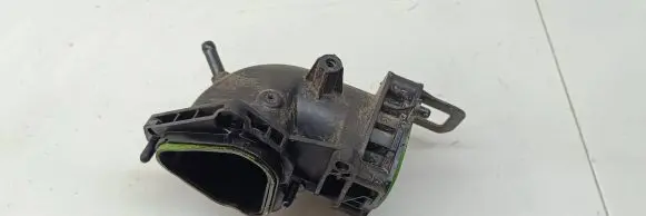 Volkswagen Touran I Air intake hose/pipe 03C129721B