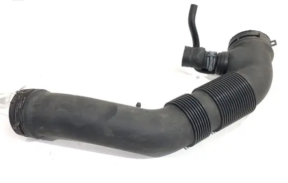 Air intake hose/pipe