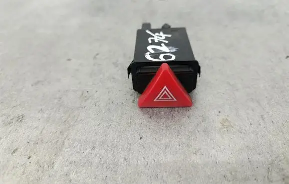 Audi A3 S3 8L Hazard light switch 8L0941509B