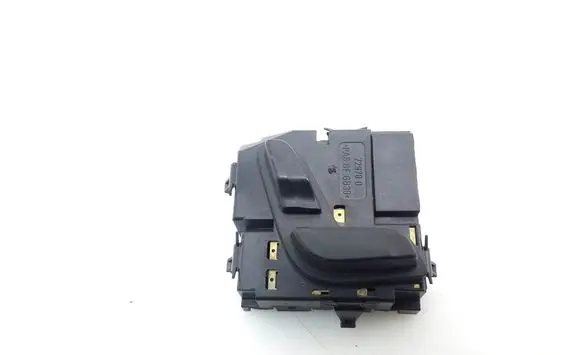 Mercedes-Benz E W212 Seat control switch A2048701958