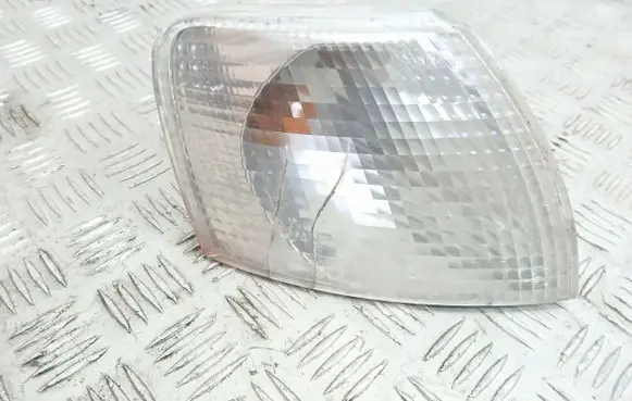 Volkswagen PASSAT B5 Front indicator light