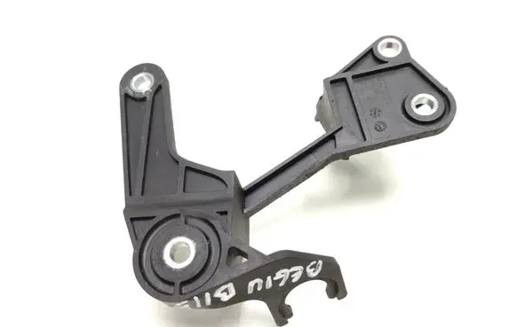 Volvo XC60 Gear shift cable bracket 31325391