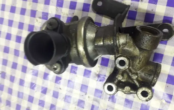 Volkswagen New Beetle EGR valve 3344947314