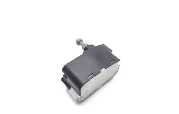 Headlight level adjustment motor