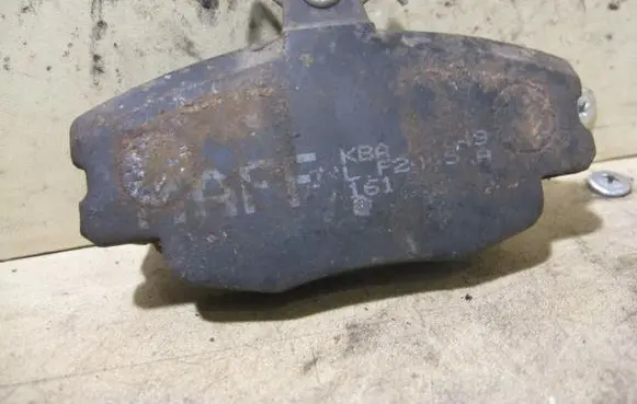 Renault 19 Brake pads (front) KOMPLEKTAS4VNT