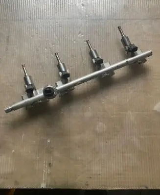 Nissan Qashqai Fuel injector 0261500210