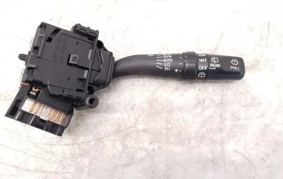 Toyota Avensis T250 Wiper control stalk 8465205170