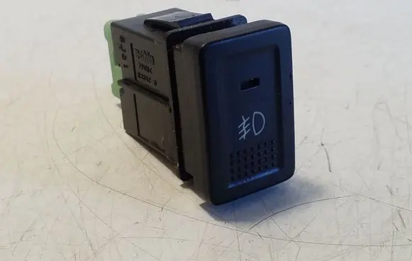 Suzuki Grand Vitara II Fog light switch 5J31