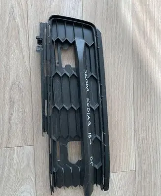 Skoda Kodiaq Front bumper lower grill 565807368