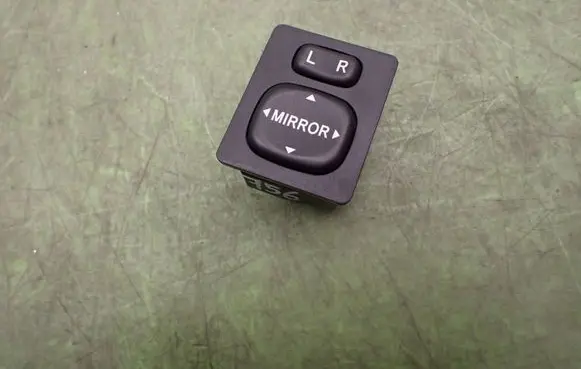 Toyota Auris 150 Wing mirror switch 769746