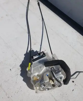 Subaru Forester SH Front door lock