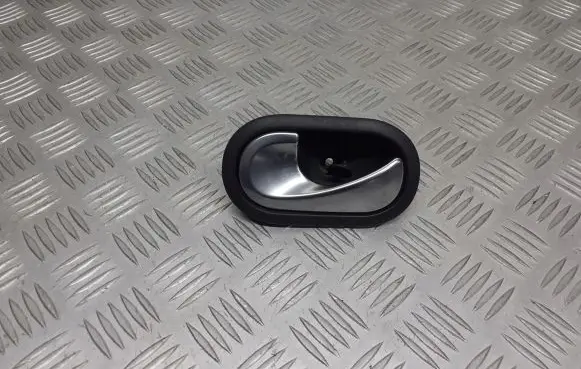 Renault Megane II Rear door interior handle 8200028487