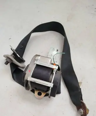 Mazda 3 I Front seatbelt BR5S57L90B