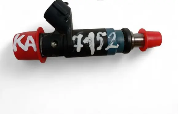 Audi A4 S4 B6 8E 8H Fuel injector 06B133551K