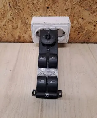 Ford Focus C-MAX Electric window control switch 3M5T14A132