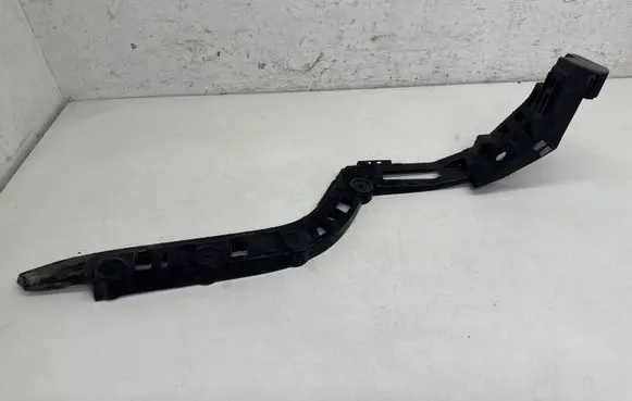 Volkswagen PASSAT B7 Rear bumper mounting bracket 3AF807394