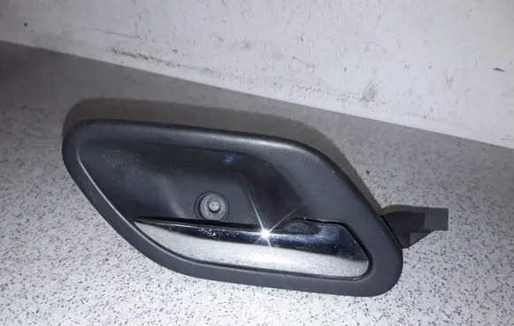 Rear door interior handle