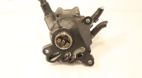 Volkswagen PASSAT B6 Vacuum pump 03G145209C