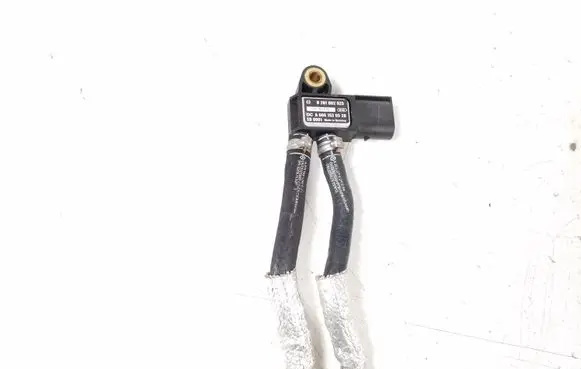 Mercedes-Benz E C207 W207 Exhaust gas pressure sensor 0281002925 A0061539528