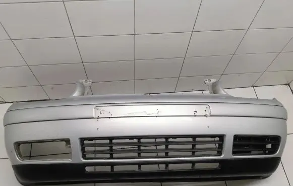 Volkswagen Golf IV Front bumper 1j0805903