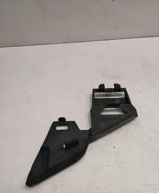 Volvo V50 Headlight/headlamp mounting bracket