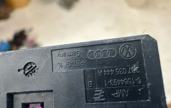 Audi A7 S7 4G EUR ISO radio connector 015644931