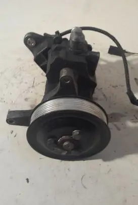 BMW 5 GT F07 Power steering pump 679649103